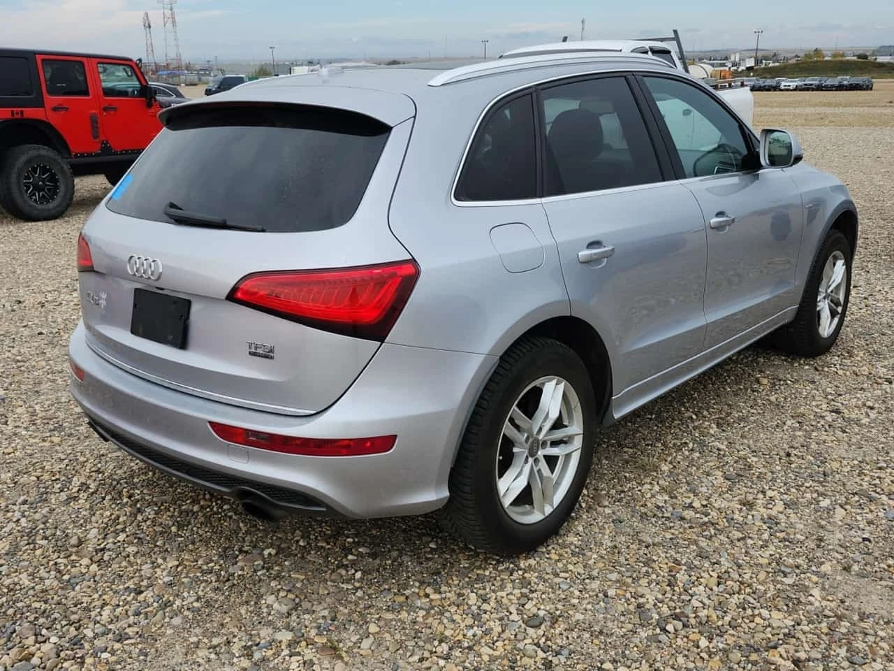 Audi Q5 2.0T TECHNIK * CARFAX * ФИНАНСИРАНЕ, снимка 3 - Автомобили и джипове - 56308178