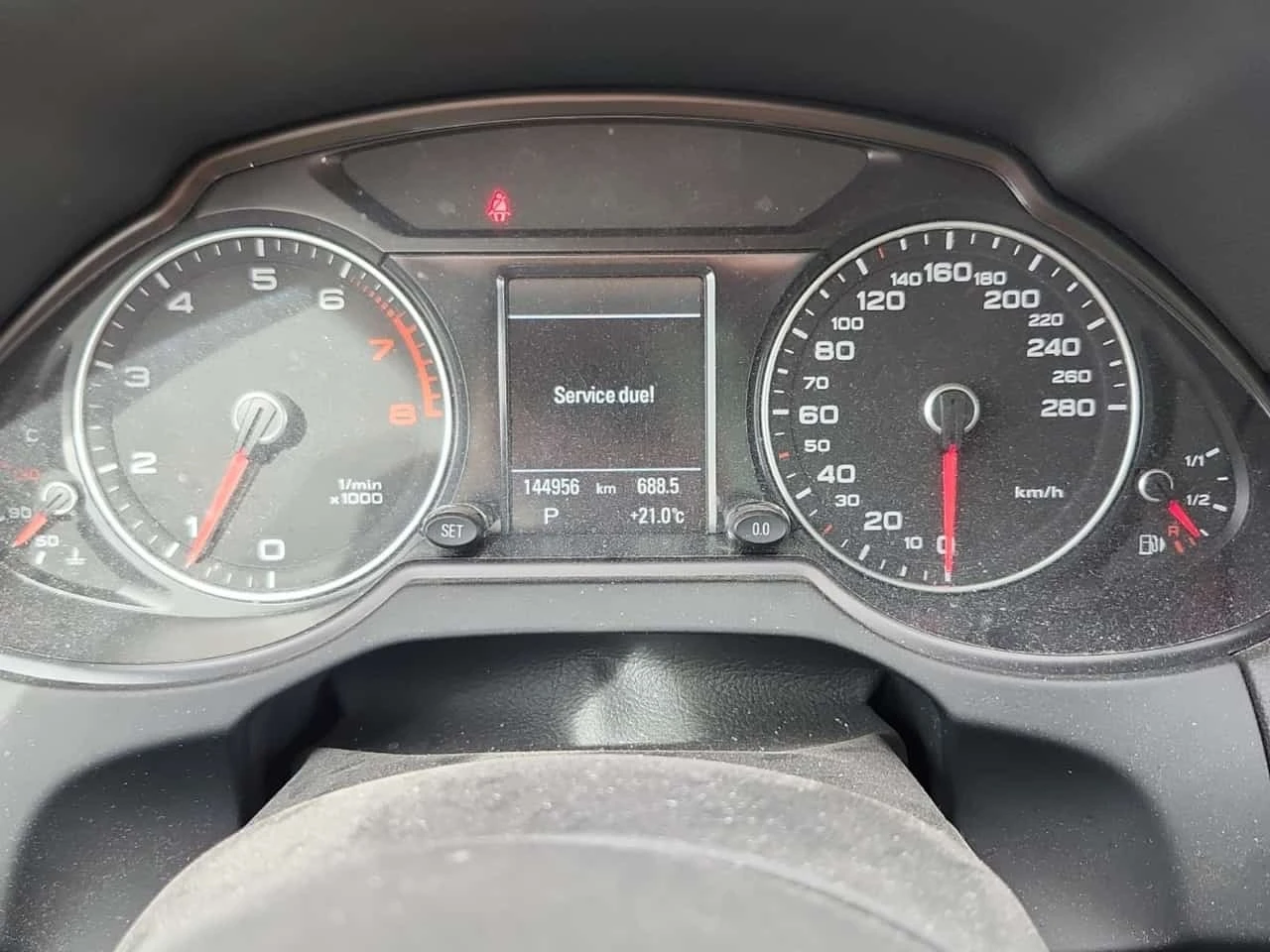 Audi Q5 2.0T TECHNIK * CARFAX * ФИНАНСИРАНЕ, снимка 9 - Автомобили и джипове - 56308178