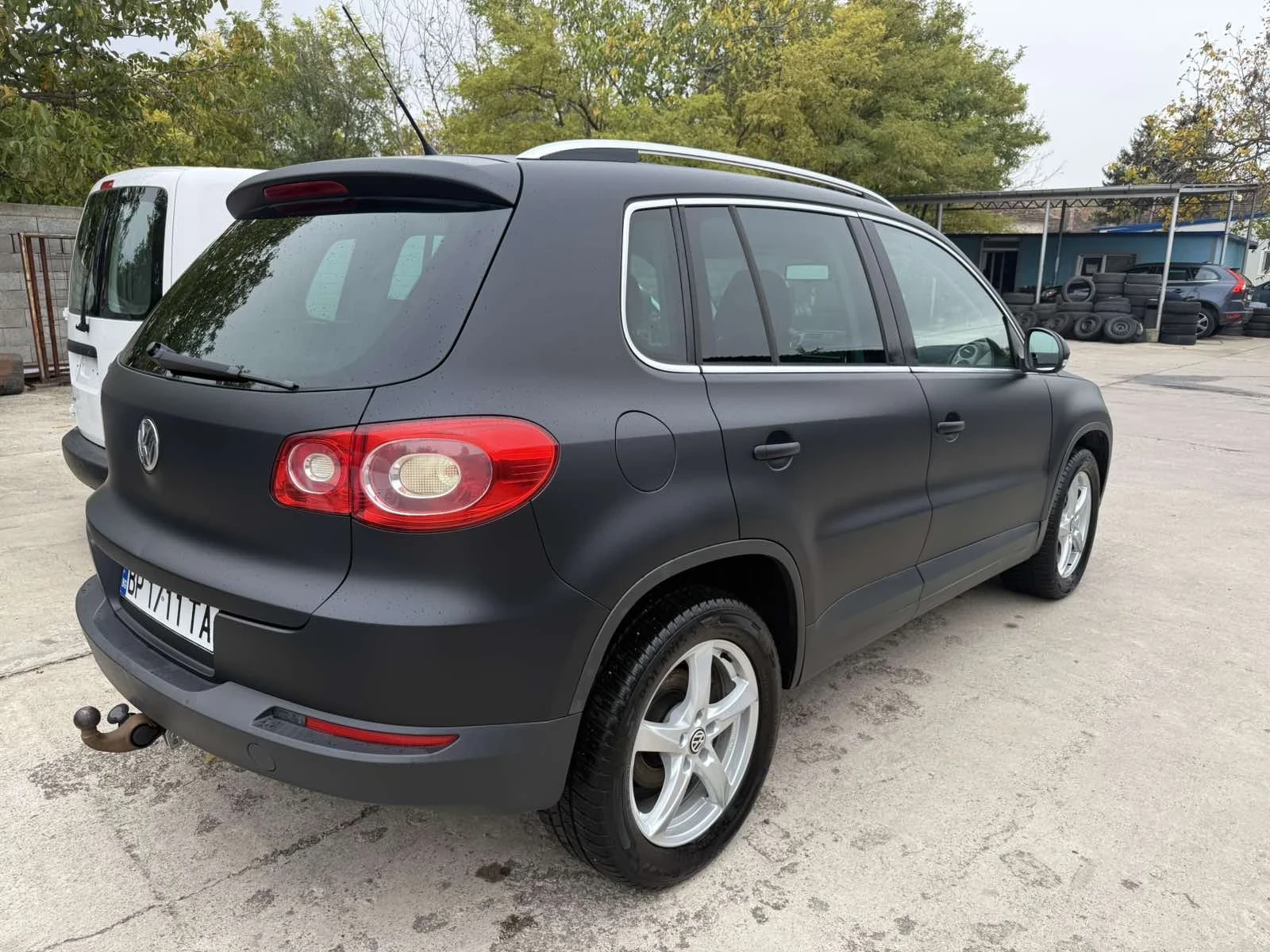 VW Tiguan, снимка 2 - Автомобили и джипове - 56700570