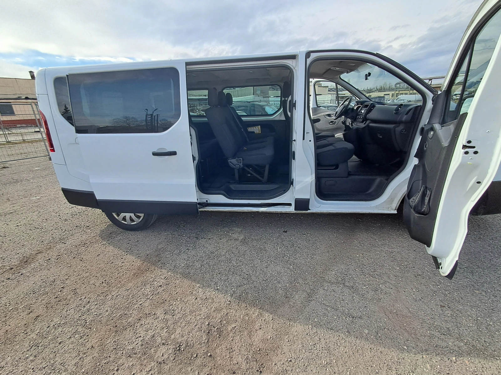 Renault Trafic L2H1 dCi 120 - изображение 3
