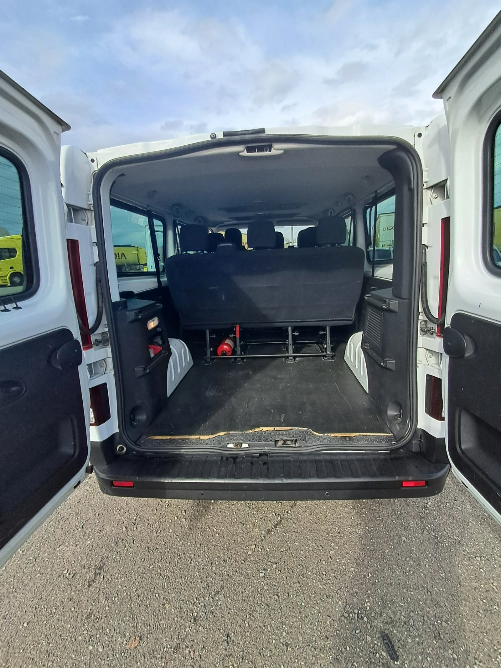 Renault Trafic L2H1 dCi 120 - изображение 7