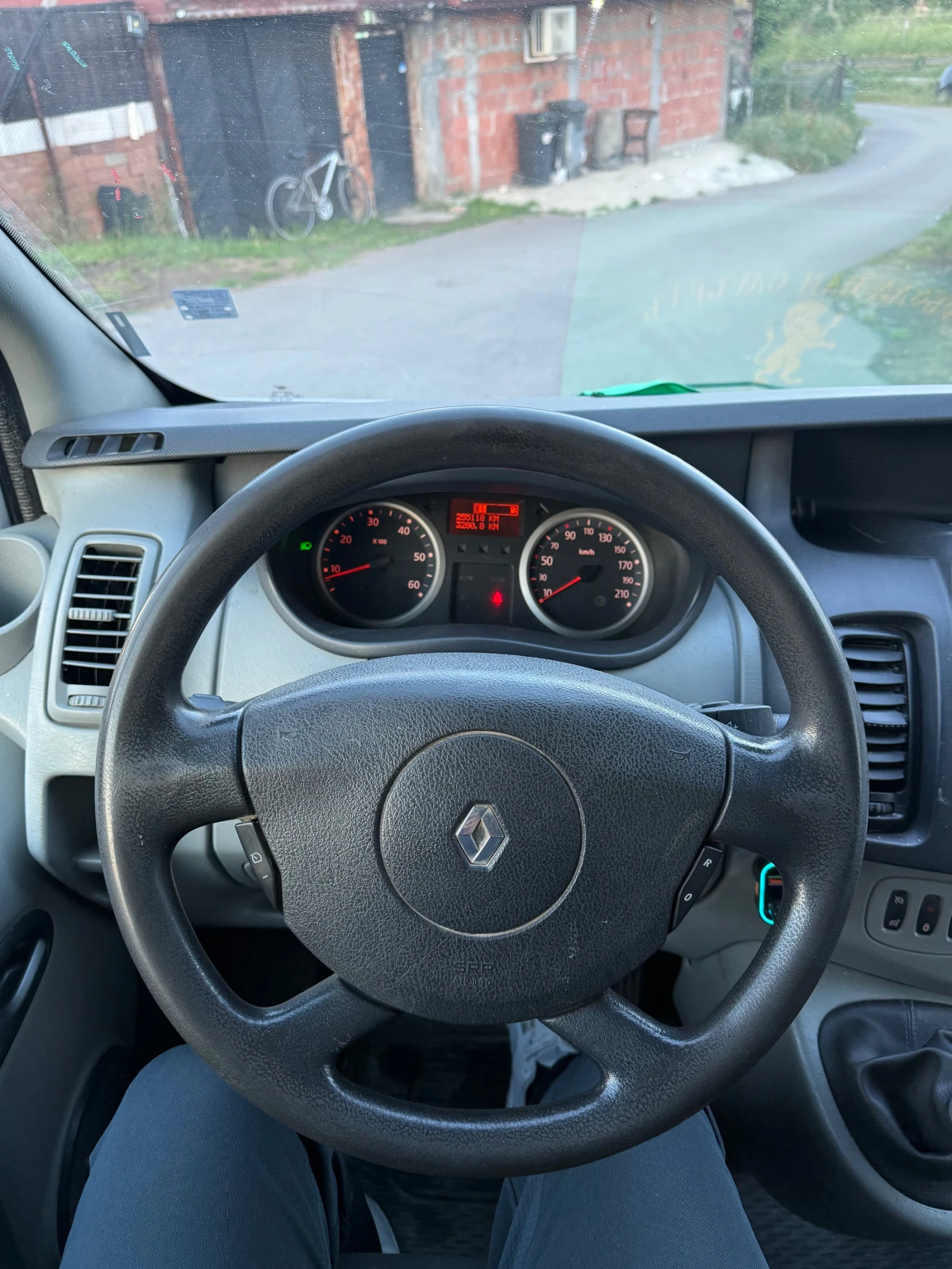 Renault Trafic, снимка 8 - Бусове и автобуси - 54662751