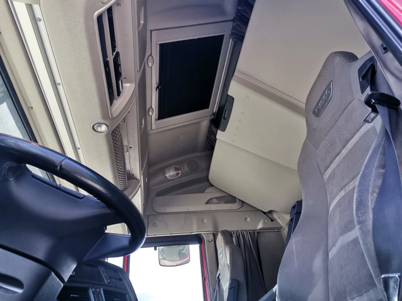 Iveco Stralis AS440 P NG, снимка 8 - Камиони - 50938523
