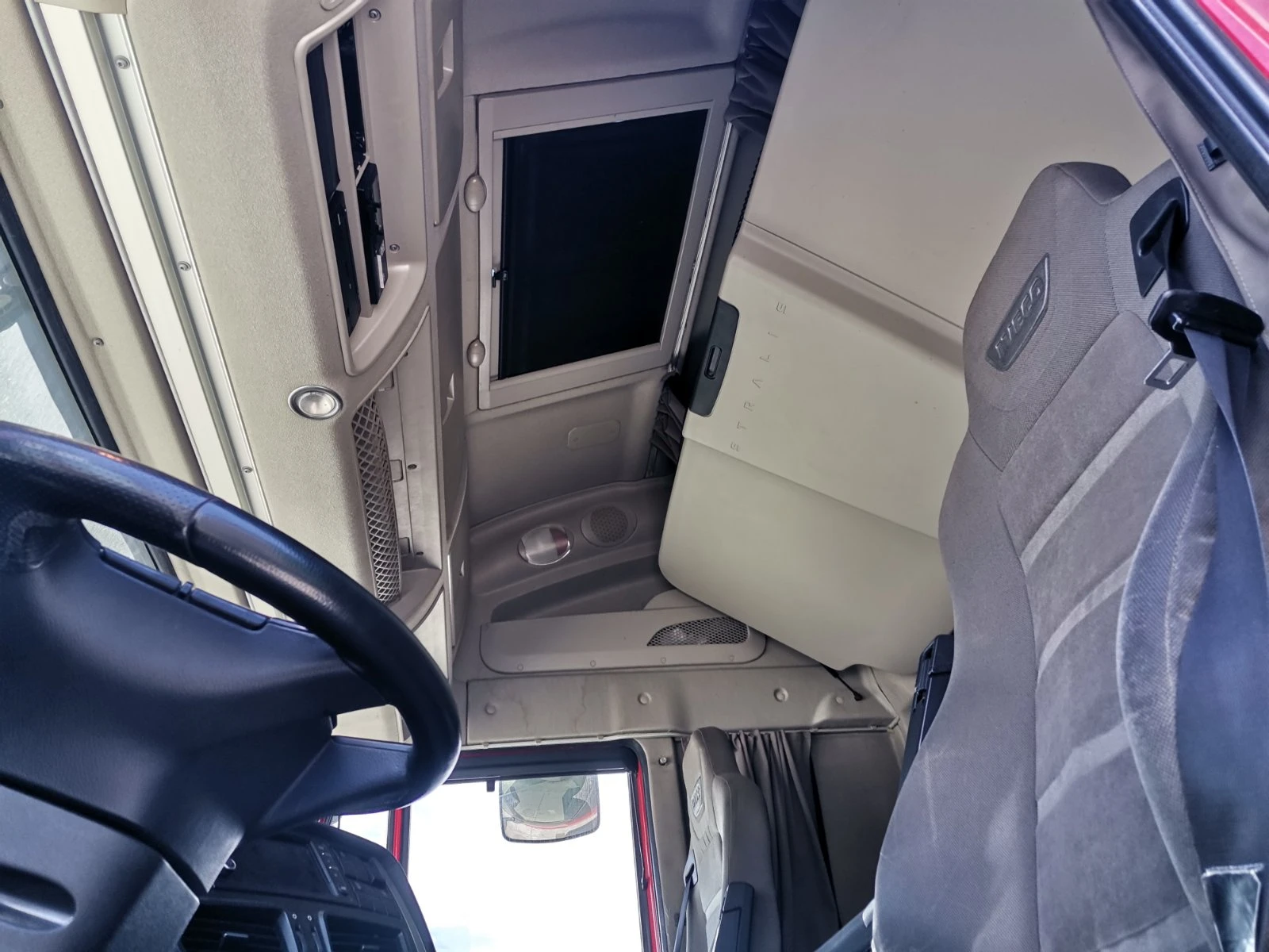 Iveco Stralis AS440 P NG - изображение 8