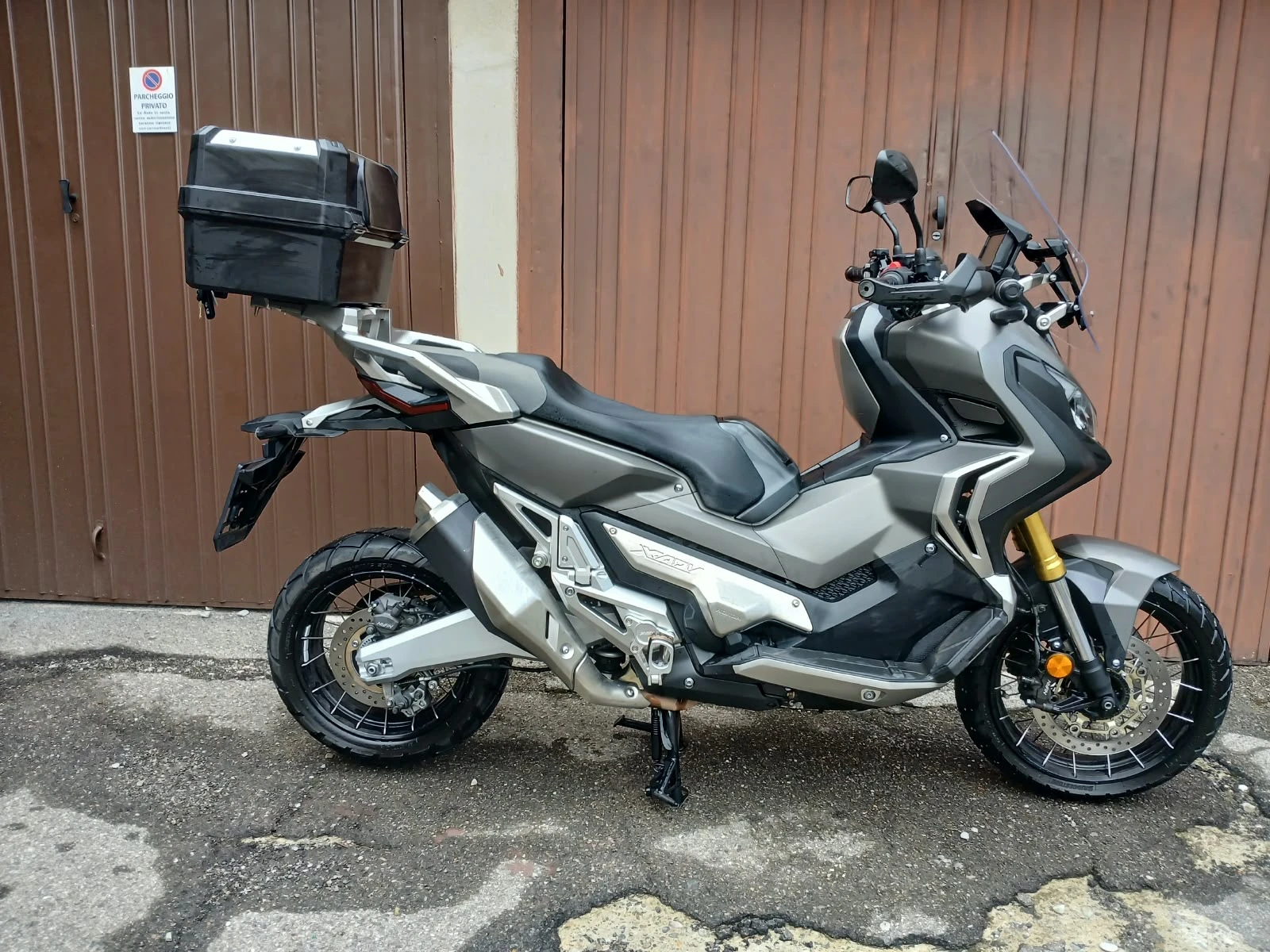 Honda X-ADV 750 ABS Traction Control, снимка 2 - Мотоциклети и мототехника - 56415938