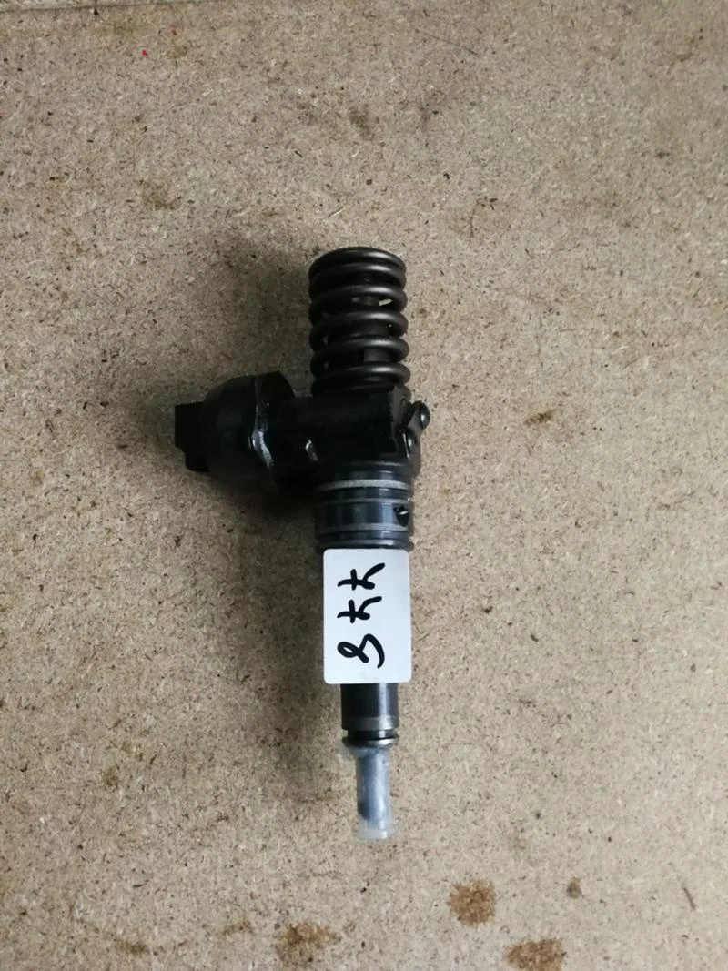 Дюза / Fuel Injector КОД: 038130073F , 045130073T AUDI VW SKODA SEAT 1.9 TDI, снимка 1 - Части - 39678121