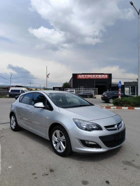 Opel Astra 1.4 I Cosmo включена регистрация, снимка 3