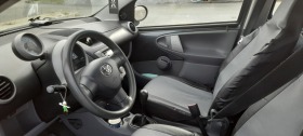 Toyota Aygo Седан, снимка 15 - Автомобили и джипове - 45185576