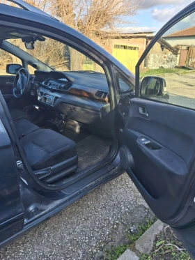 Honda Fr-v 2.2, снимка 6 - Автомобили и джипове - 53661105