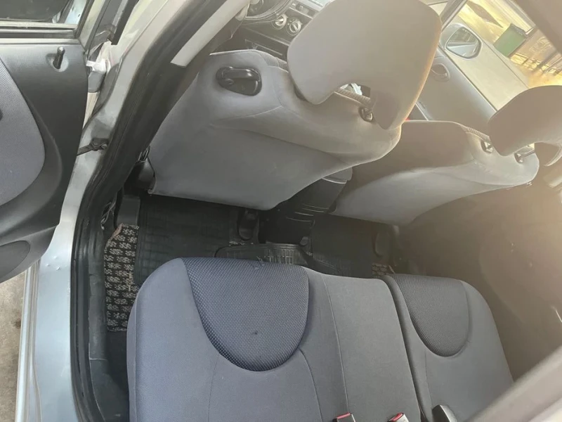 Honda Jazz, снимка 4 - Автомобили и джипове - 47525796