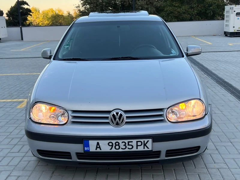 VW Golf 1.6 Автоматик, снимка 3 - Автомобили и джипове - 47540051