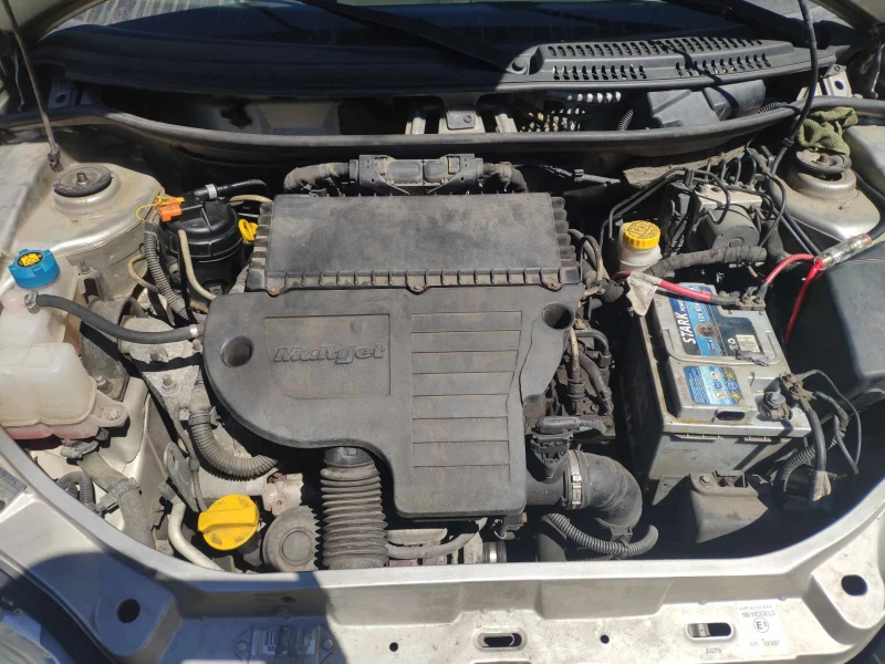 Fiat Punto 1.3 Multijet, снимка 9 - Автомобили и джипове - 52517999