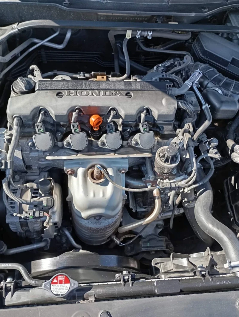 Honda Accord 8 генерация 2.0  156 коня Бензин, снимка 11 - Автомобили и джипове - 52499708