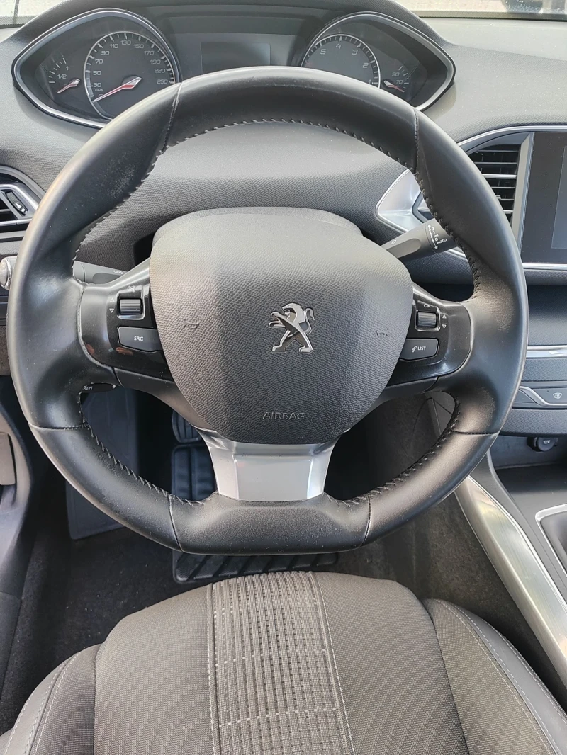 Peugeot 308 1.2, 131к.с., снимка 10 - Автомобили и джипове - 51946120