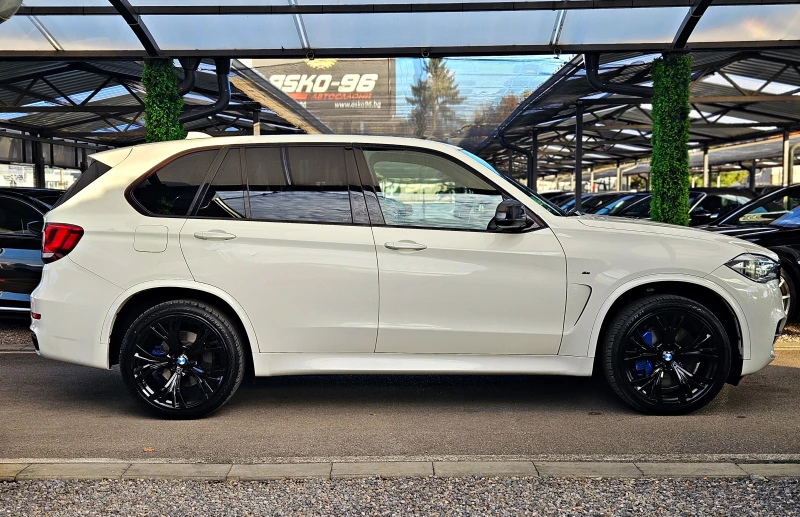 BMW X5 ! M50D/CAMERA/HUD/HARMAN/KARDON/ПОДГР/PANO/KEY GO/, снимка 4 - Автомобили и джипове - 52127943