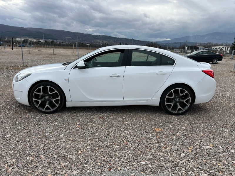Opel Insignia, снимка 2 - Автомобили и джипове - 53153103