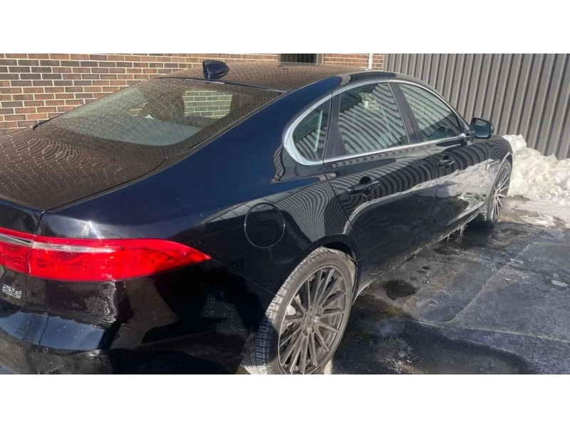 Jaguar Xf * 4dr Sdn 20d Prestige * CARFAX * ЦЕНА ДО БГ, снимка 2 - Автомобили и джипове - 53529215