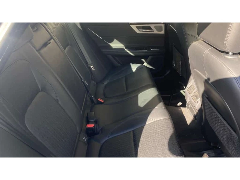 Jaguar Xf * 4dr Sdn 20d Prestige * CARFAX * ЦЕНА ДО БГ, снимка 4 - Автомобили и джипове - 53529215