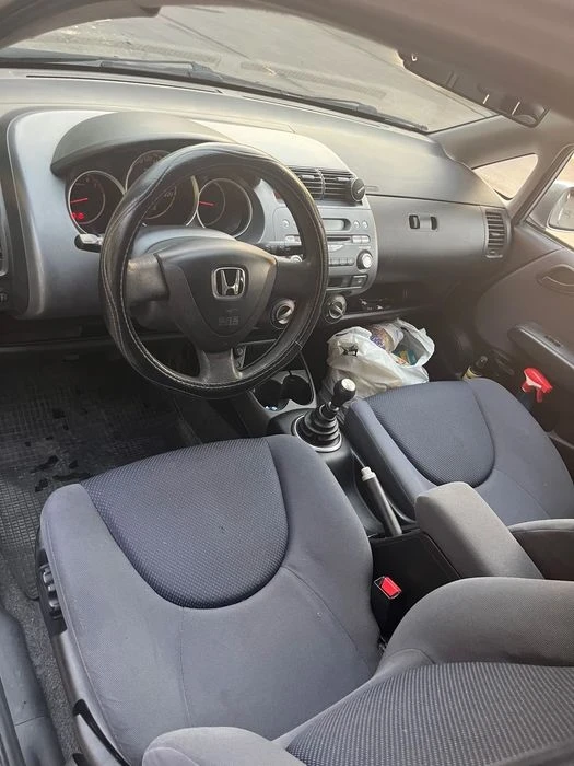 Honda Jazz, снимка 3 - Автомобили и джипове - 47525796