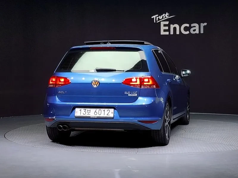 VW Golf 2.0 TDI, снимка 4 - Автомобили и джипове - 54300721