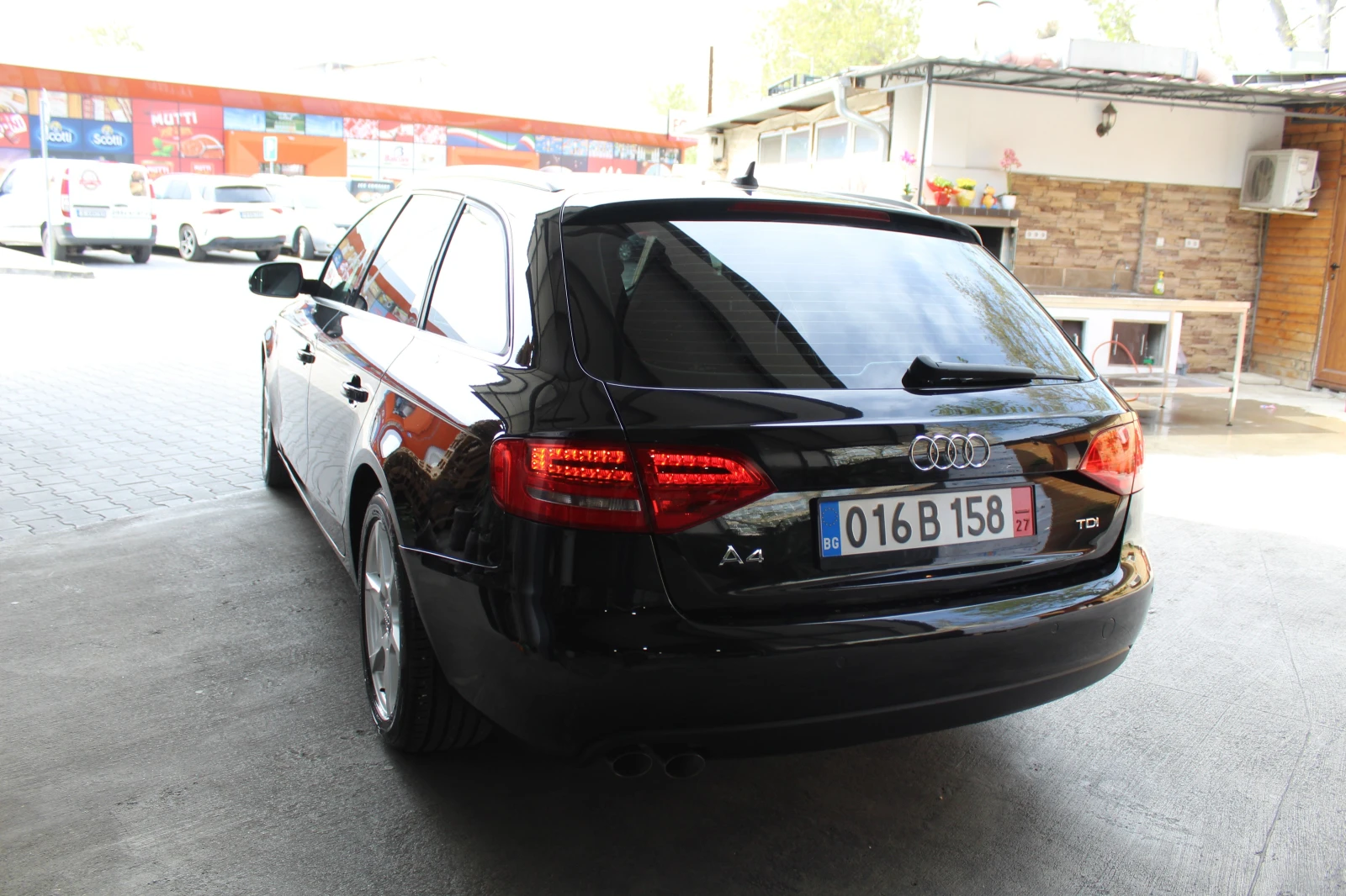 Audi A4 2.0TDI S-LINE LED AVT  - изображение 2