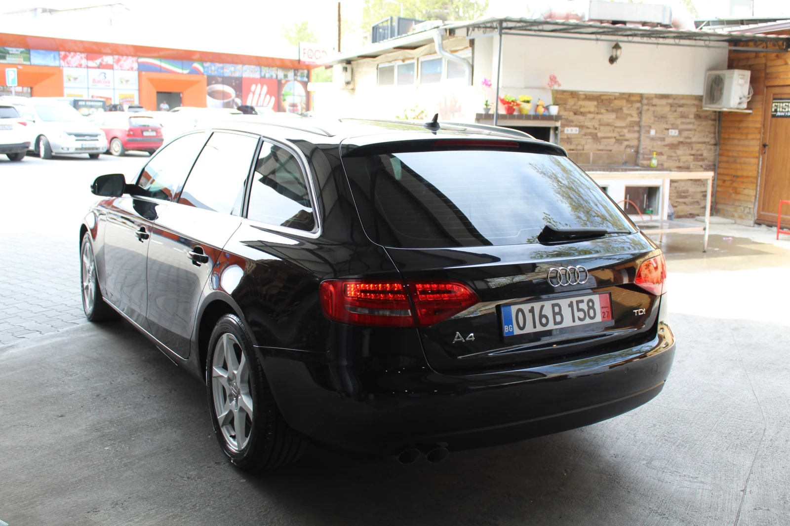 Audi A4 2.0TDI S-LINE LED AVT  - изображение 10