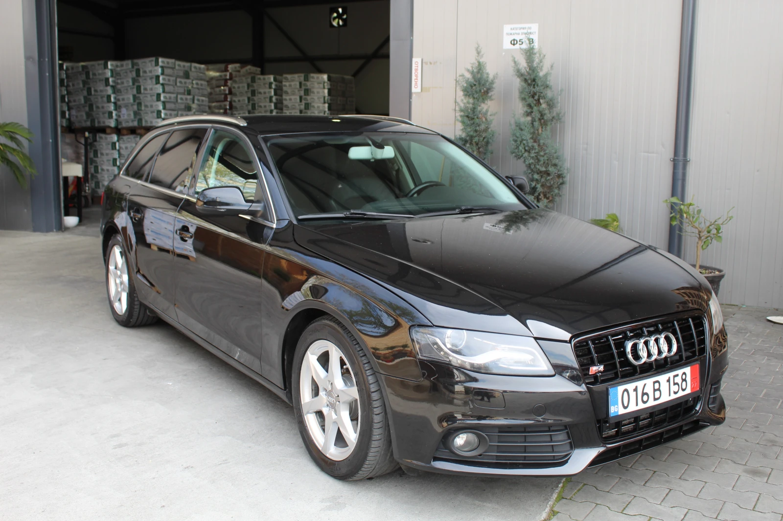 Audi A4 2.0TDI S-LINE LED AVT  - изображение 7