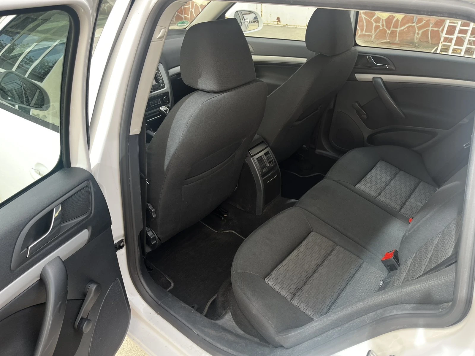 Skoda Octavia 1.2TSI 105kc - изображение 8