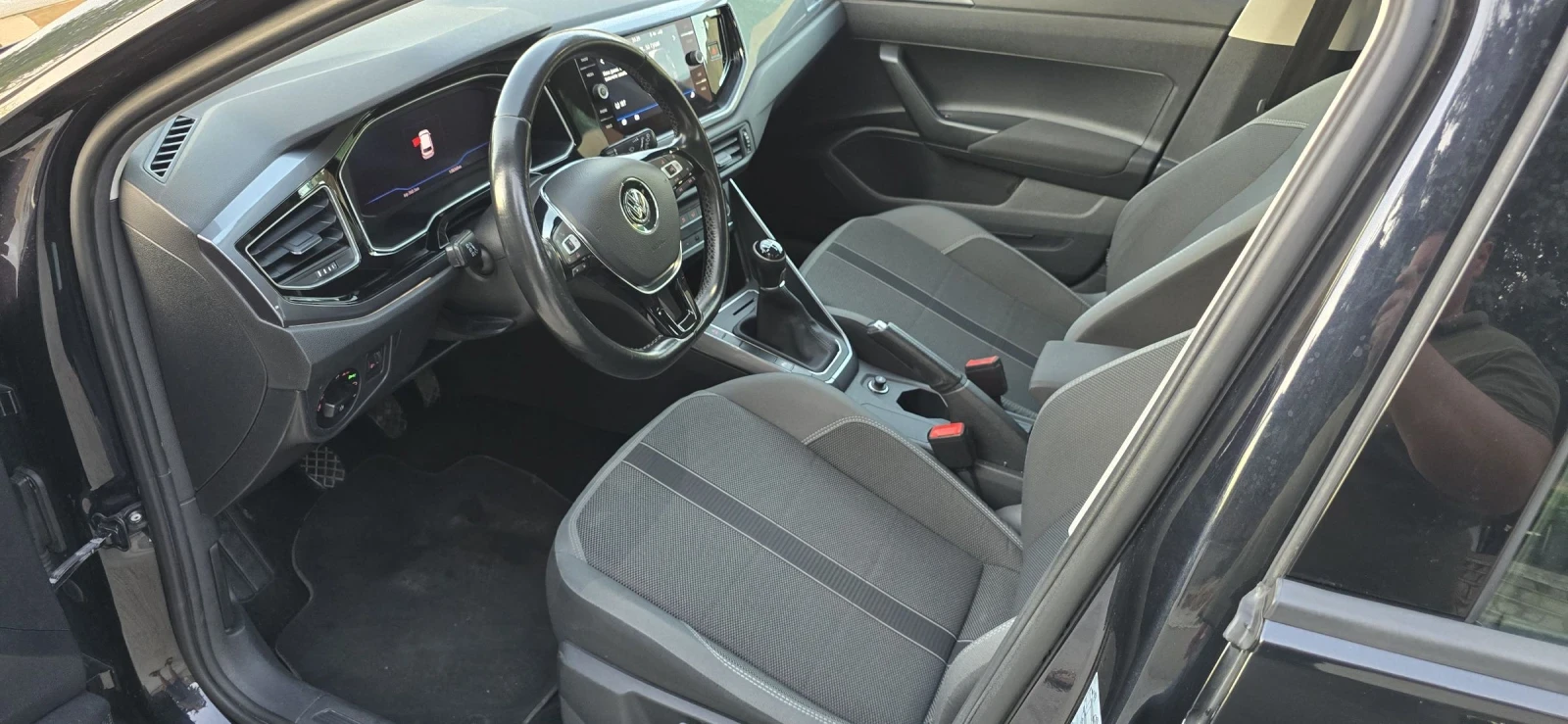 VW Polo 2019 R-Line 1.6 Diesel Дигитален кокпит - изображение 7