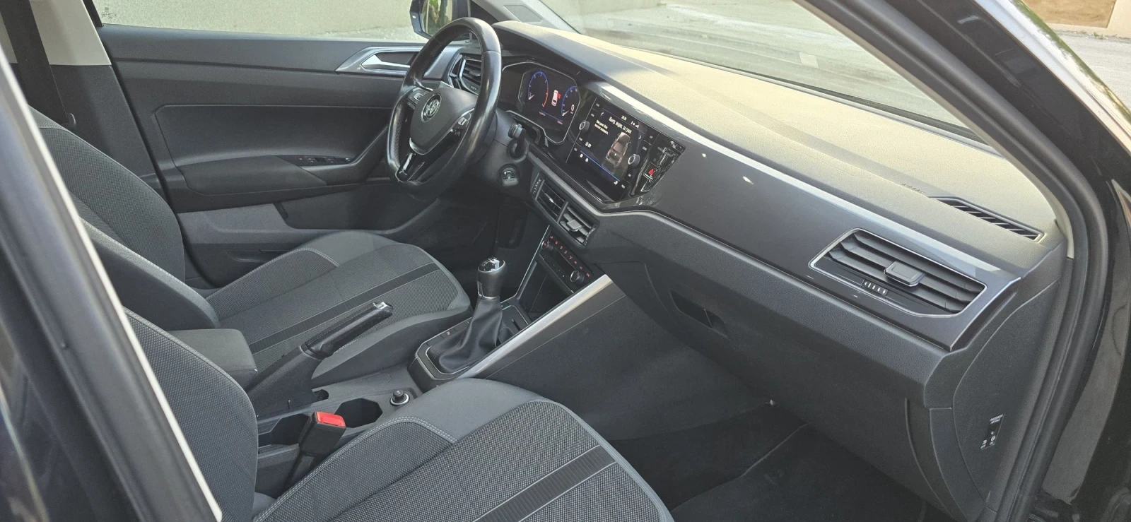 VW Polo 2019 R-Line 1.6 Diesel Дигитален кокпит - изображение 8