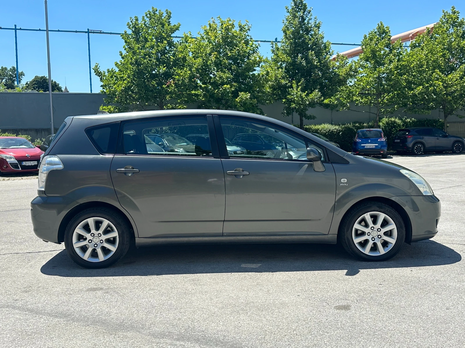 Toyota Corolla verso 1.8/ГАЗ/Автомат/7 места - изображение 5
