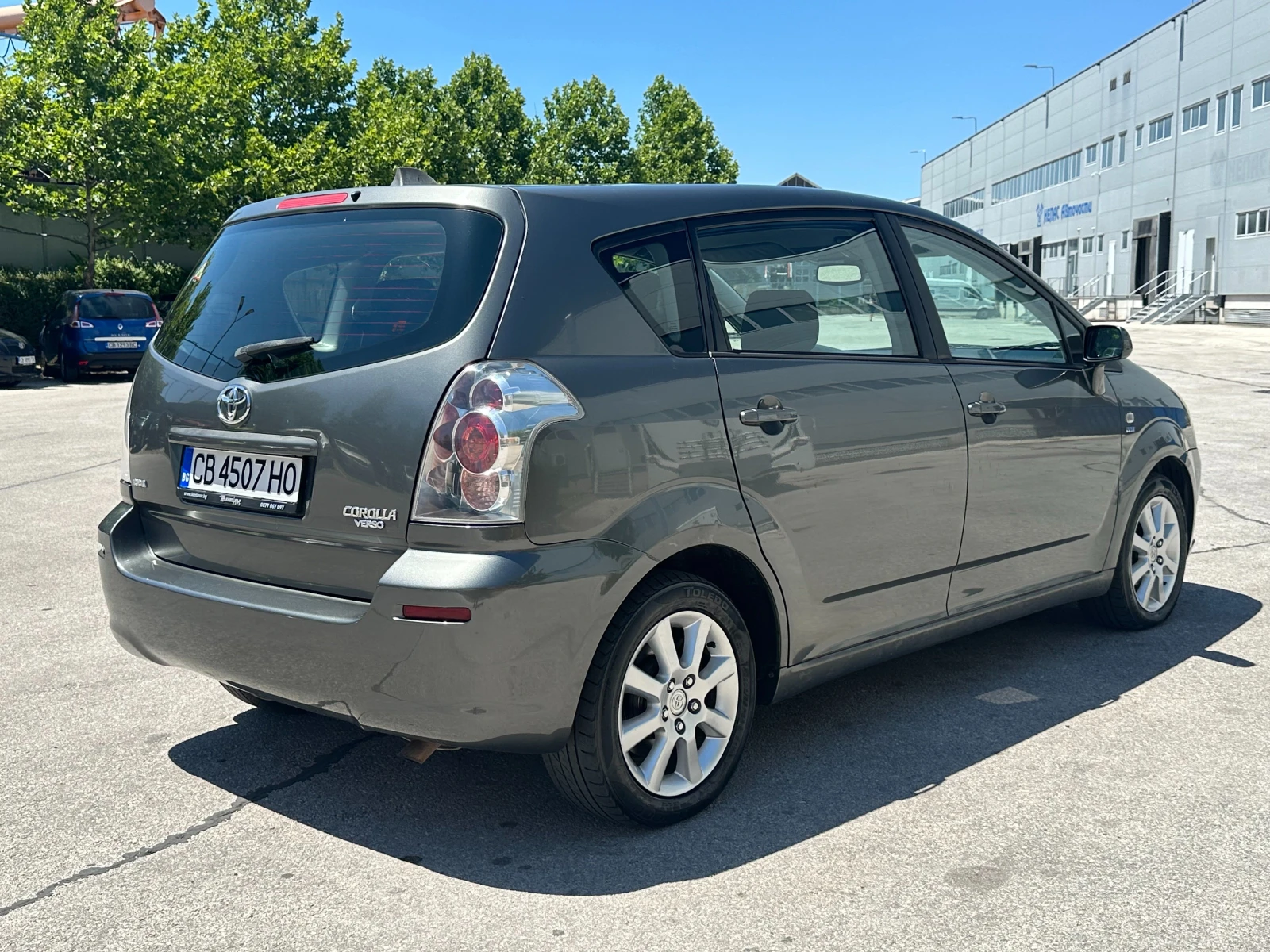 Toyota Corolla verso 1.8/ГАЗ/Автомат/7 места - изображение 4