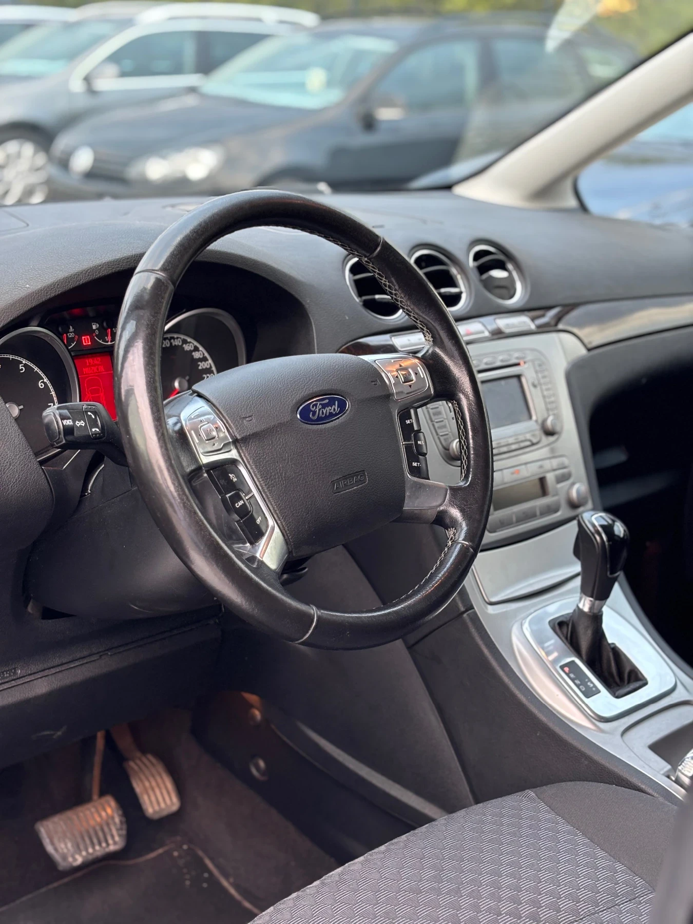 Ford Galaxy  - изображение 7