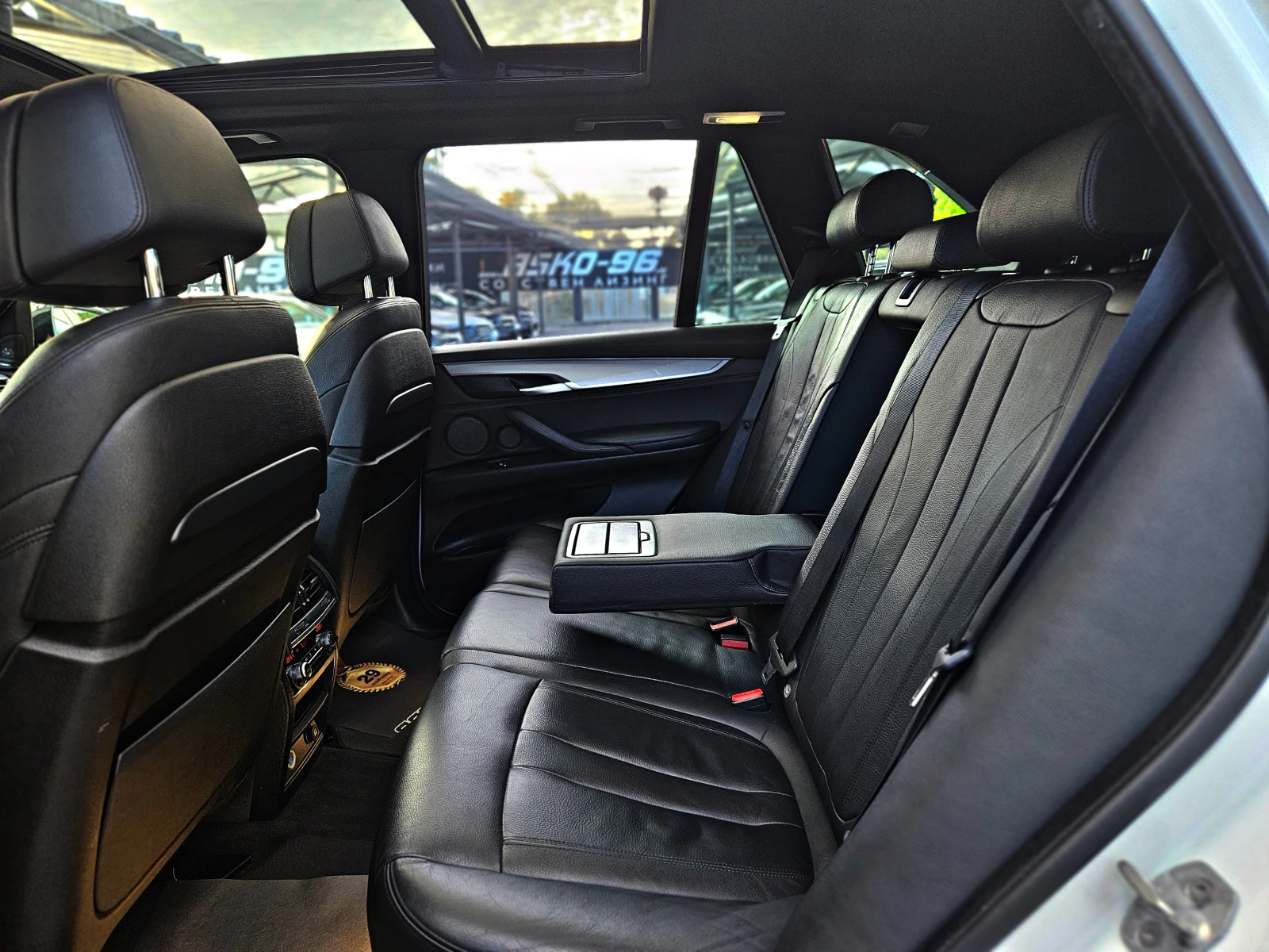 BMW X5 ! M50D/CAMERA/HUD/HARMAN/KARDON//PANO/KEY GO/ | Mobile.bg   16