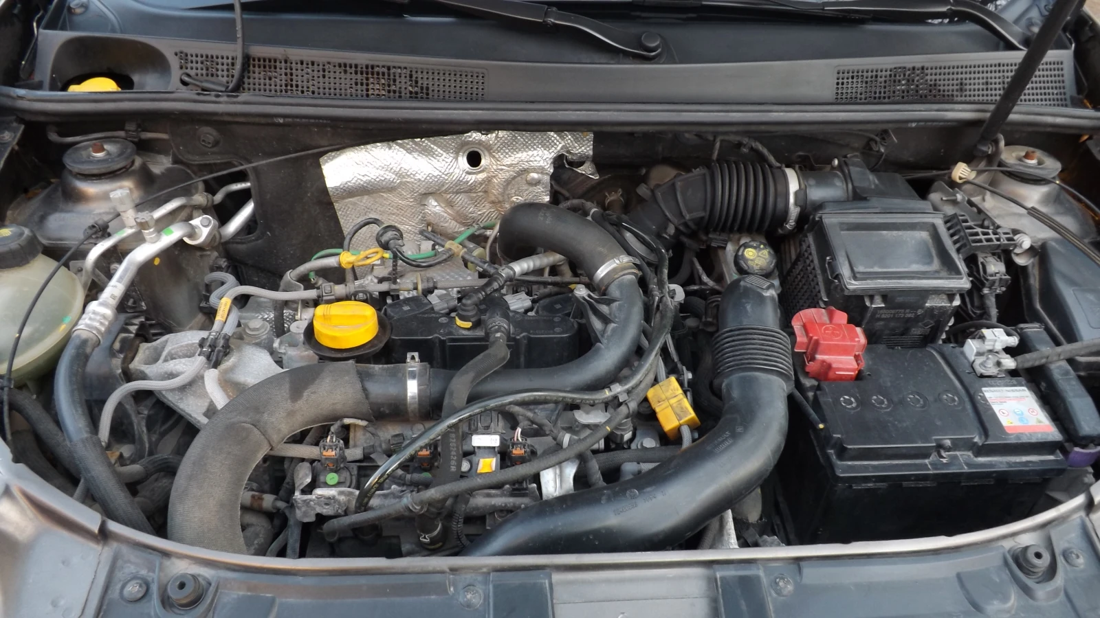 Dacia Sandero  - изображение 8