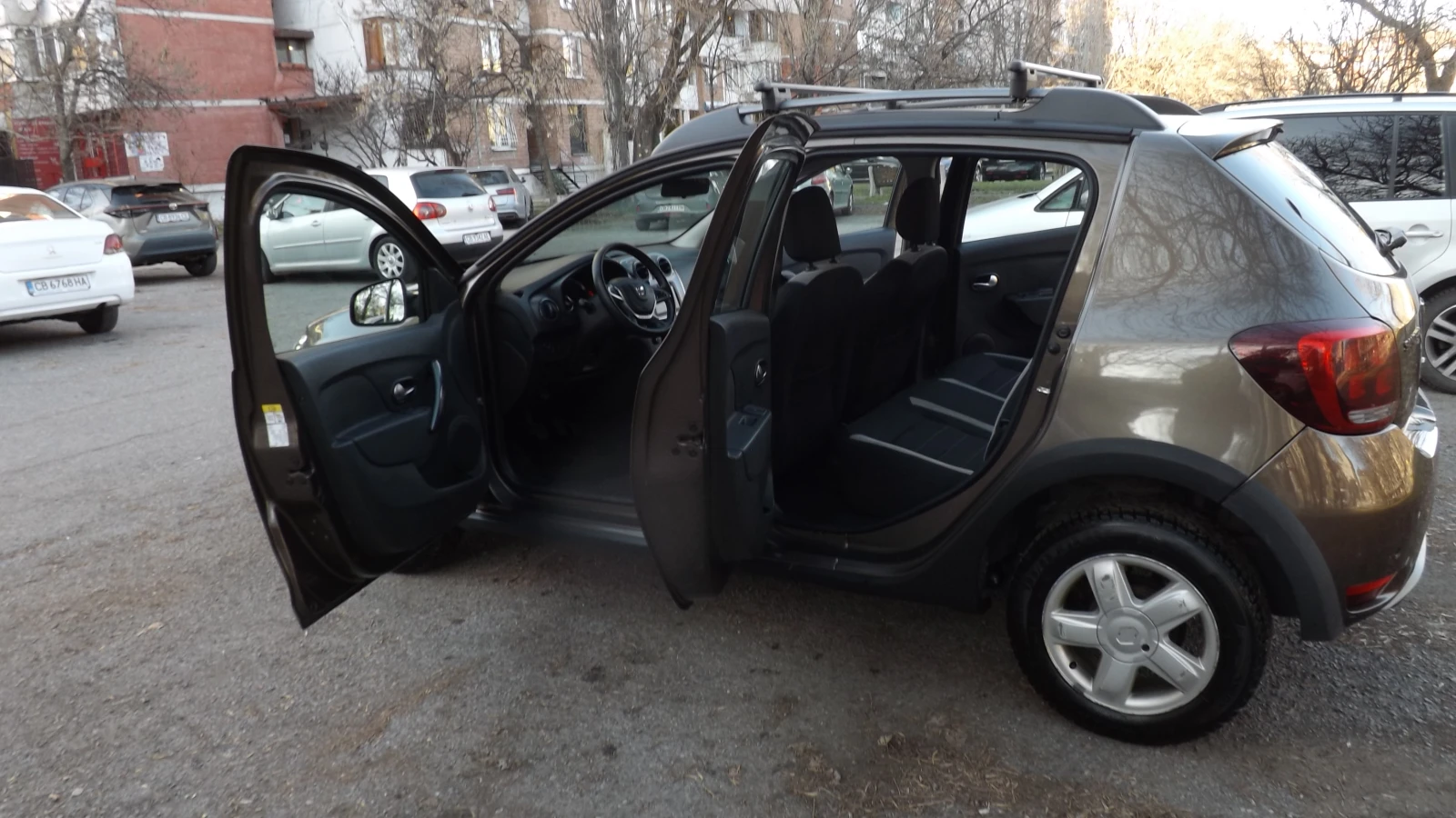 Dacia Sandero  - изображение 9