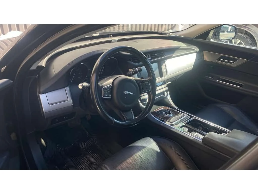 Jaguar Xf * 4dr Sdn 20d Prestige * CARFAX * ЦЕНА ДО БГ - изображение 9