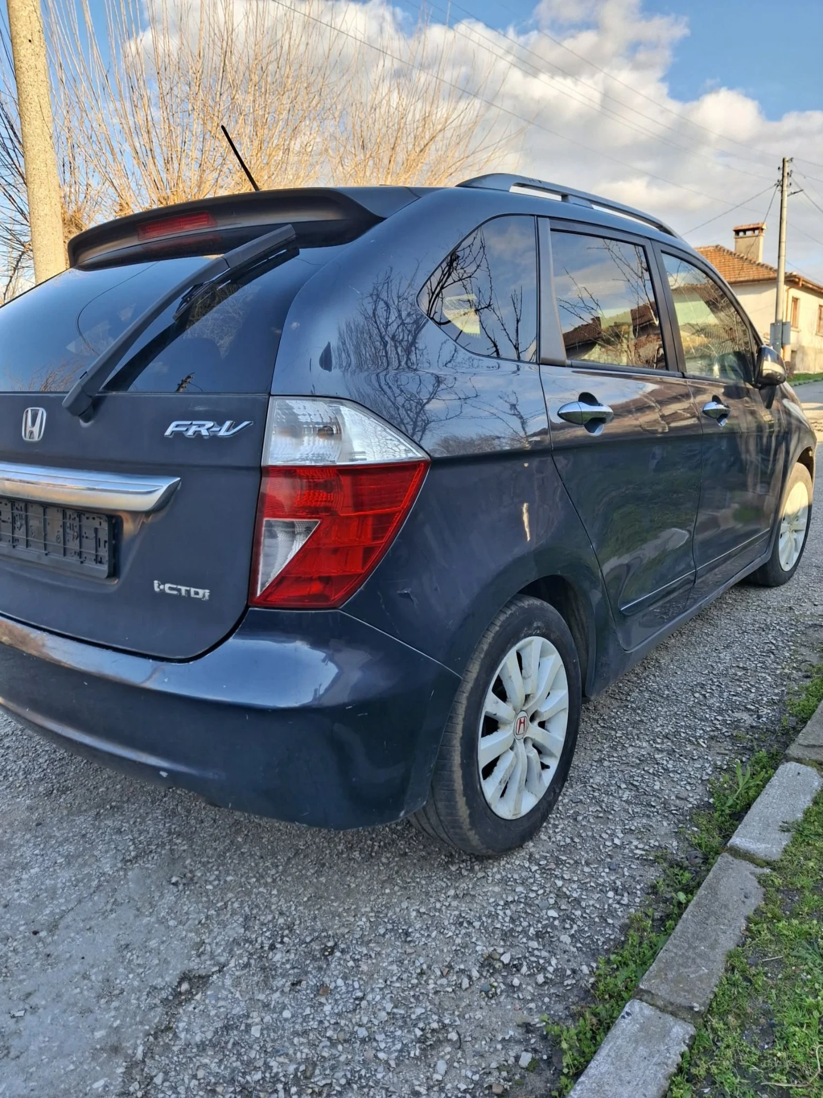 Honda Fr-v 2.2 - изображение 2