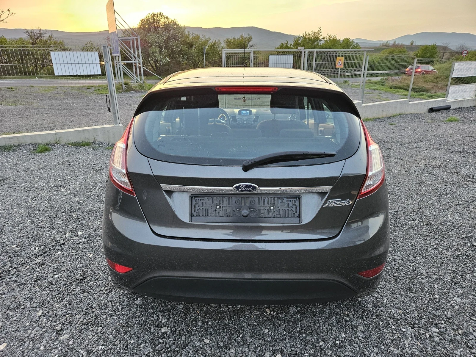 Ford Fiesta 1.5tdci Euro6 Titanium, снимка 6 - Автомобили и джипове - 54220530