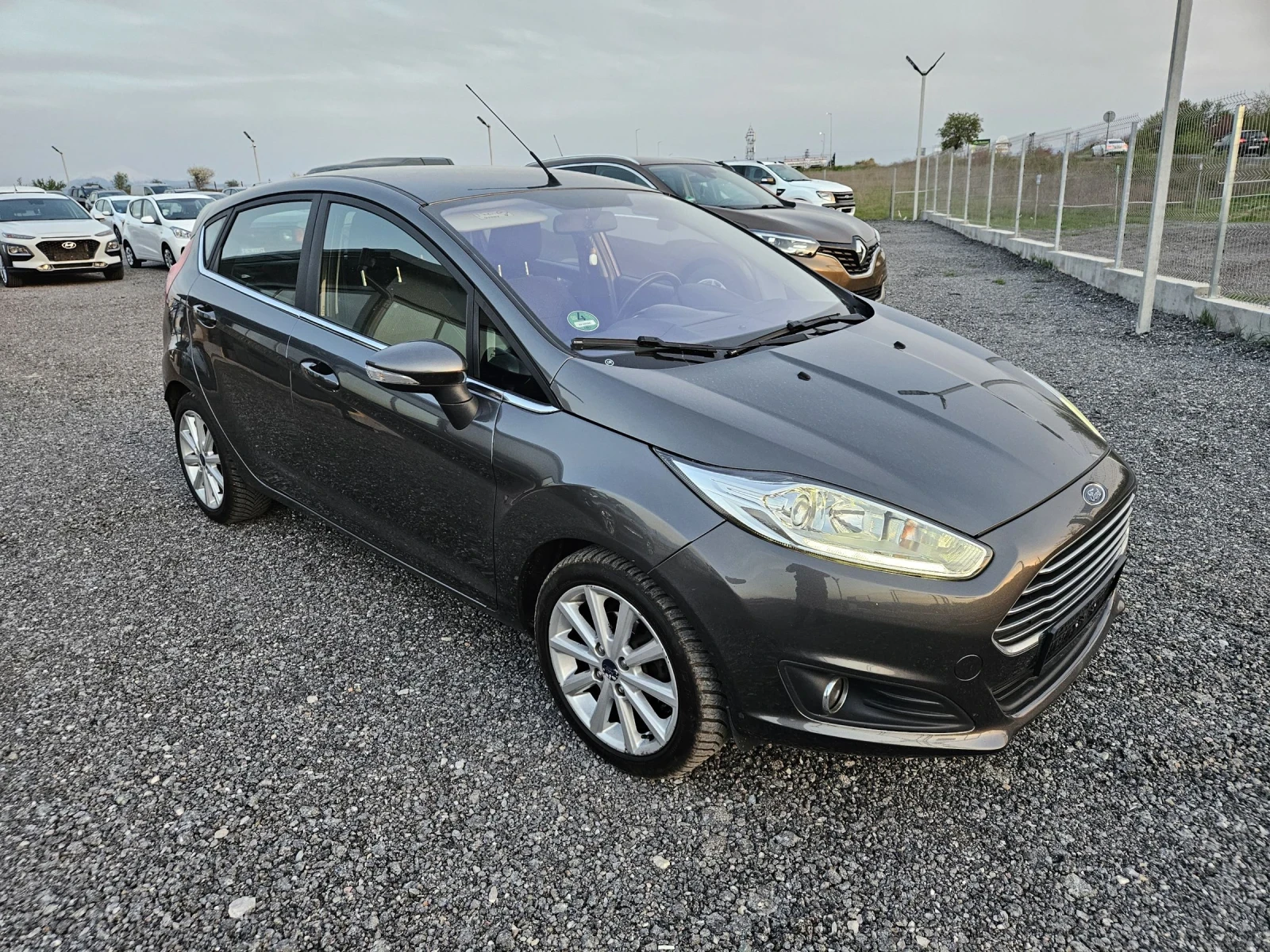 Ford Fiesta 1.5tdci Euro6 Titanium, снимка 3 - Автомобили и джипове - 54220530