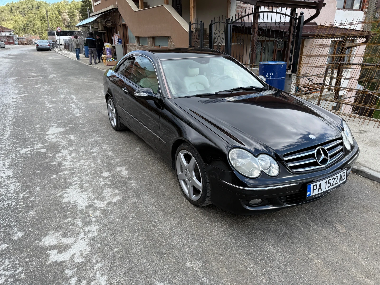 Mercedes-Benz CLK, снимка 3 - Автомобили и джипове - 54292543