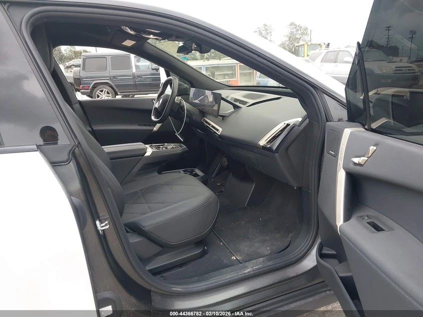 BMW iX xDrive50 | Mobile.bg � ����������� 5