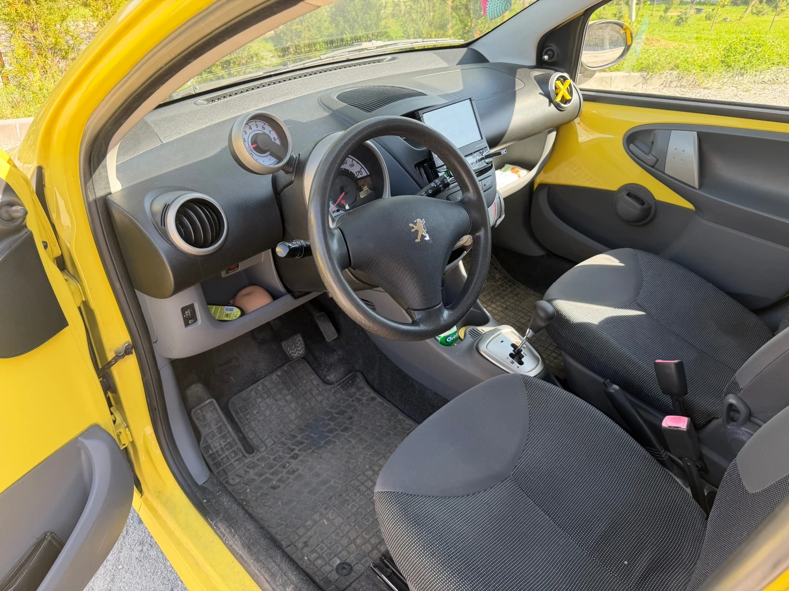 Peugeot 107 1.0i, снимка 6 - Автомобили и джипове - 54612598