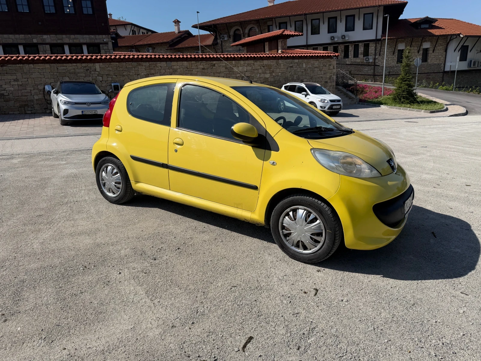 Peugeot 107 1.0i, снимка 2 - Автомобили и джипове - 54612598