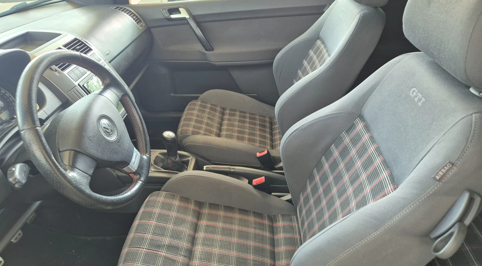 VW Polo Cup Edition GTi 1.8T 180ps Swiss Limited, снимка 3 - Автомобили и джипове - 54715419