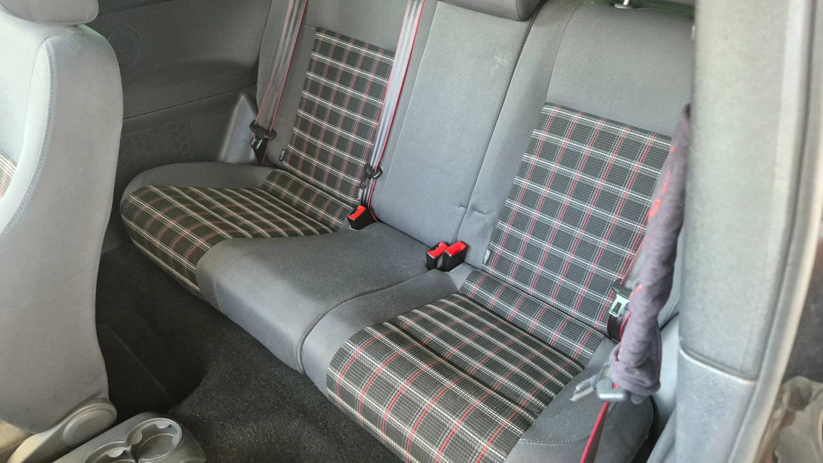 VW Polo Cup Edition GTi 1.8T 180ps Swiss Limited, снимка 6 - Автомобили и джипове - 54715419