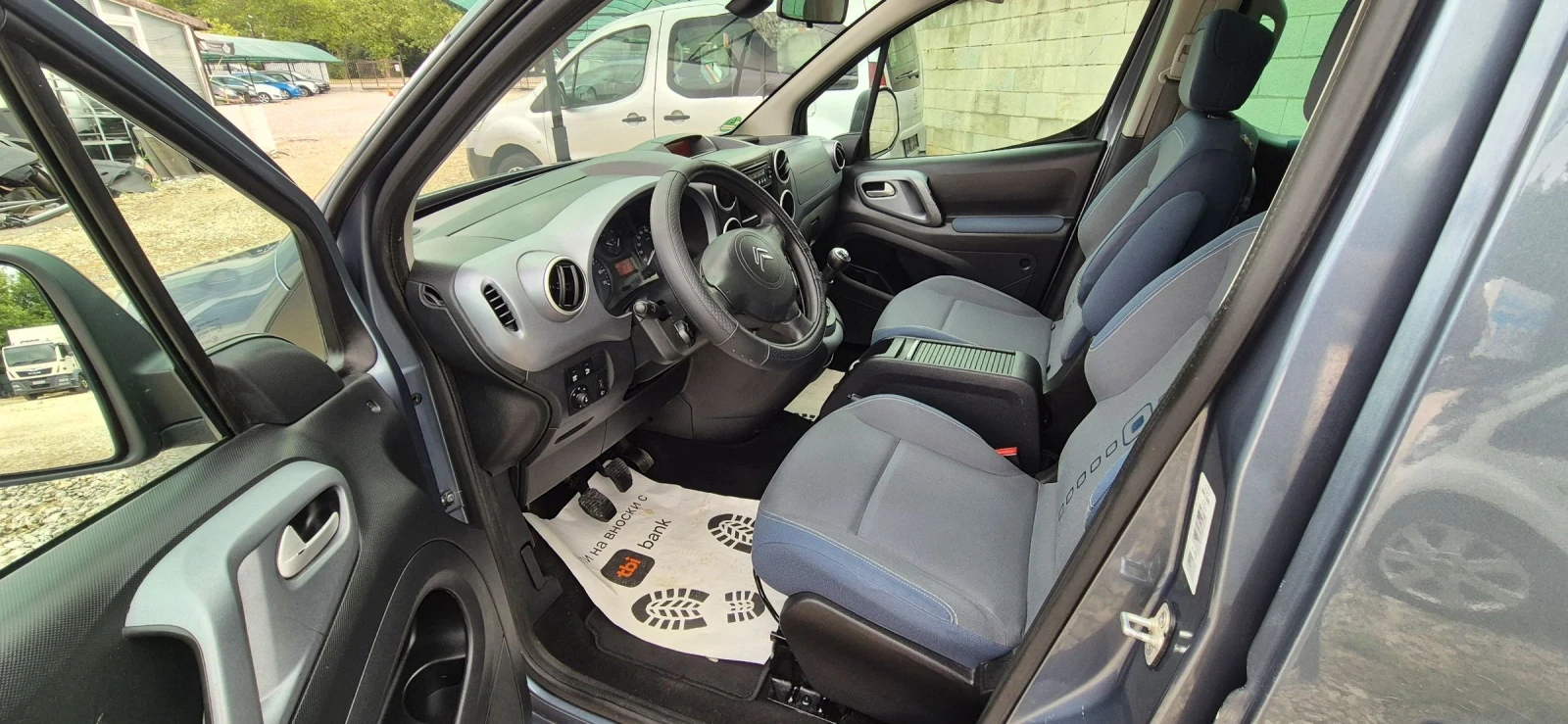 Citroen Berlingo 1.6 i, снимка 11 - Автомобили и джипове - 54878891