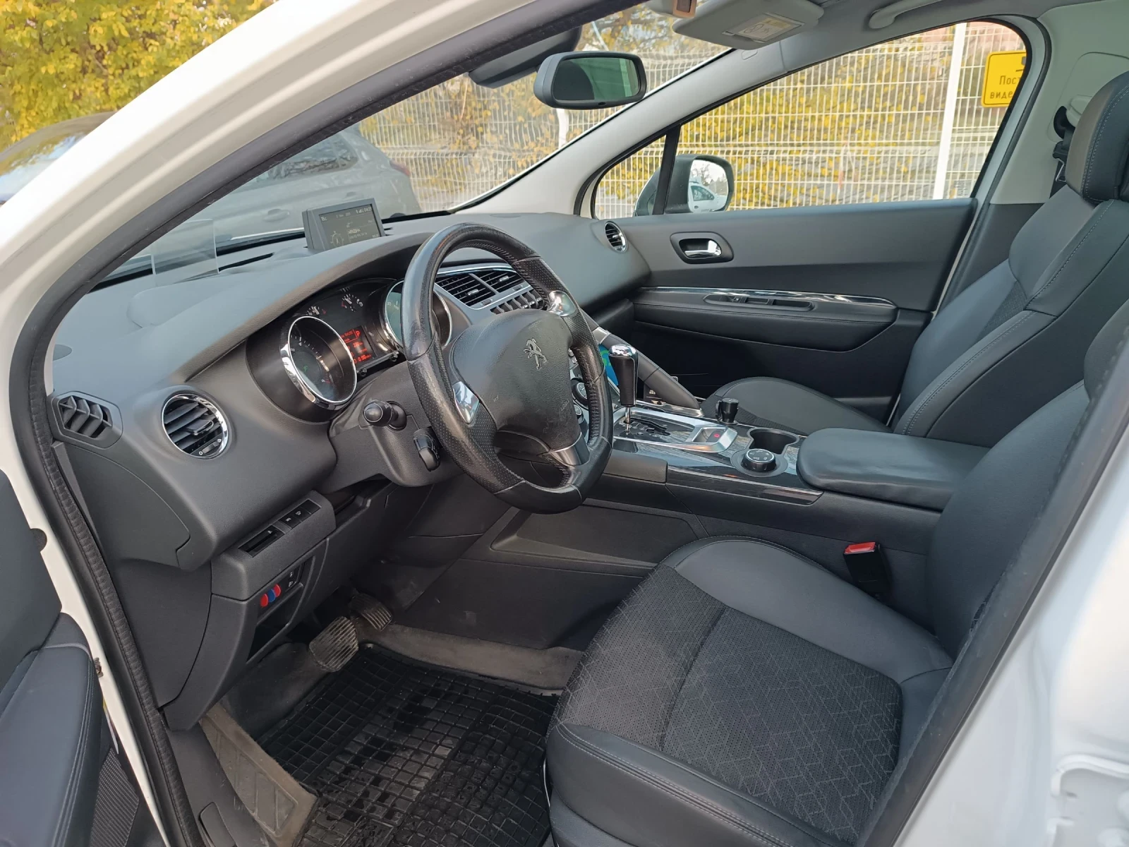 Peugeot 3008 1.6 HDI Allure, снимка 5 - Автомобили и джипове - 55099474