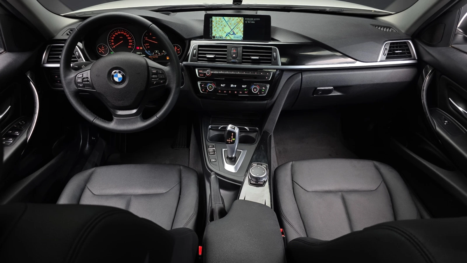 BMW 320 * B47 * HUD * ПОДГРЕВ * ЛЮК, снимка 7 - Автомобили и джипове - 55184930
