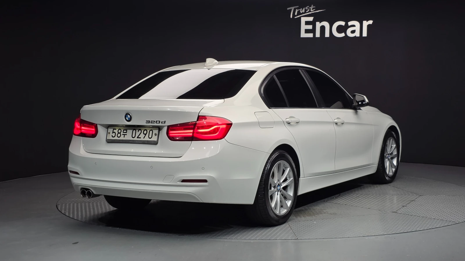 BMW 320 * B47 * HUD * ПОДГРЕВ * ЛЮК, снимка 2 - Автомобили и джипове - 55184930